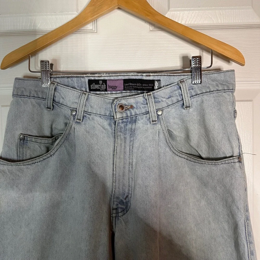 Vintage Levis SilverTab Baggy Light Wash‎ Blue Denim Jeans 33x30 90s Streetwear